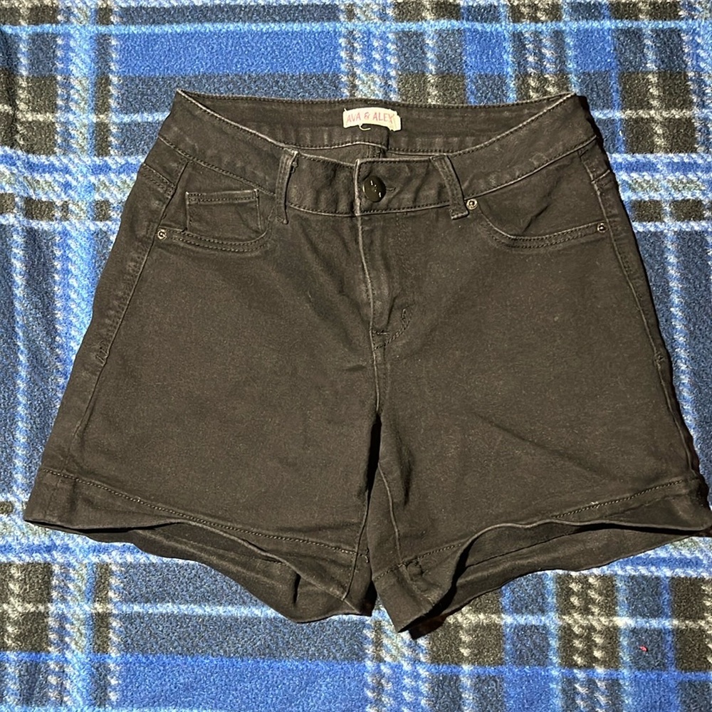 Ava & Alex Women’s Black Denim Shorts - Size 8P